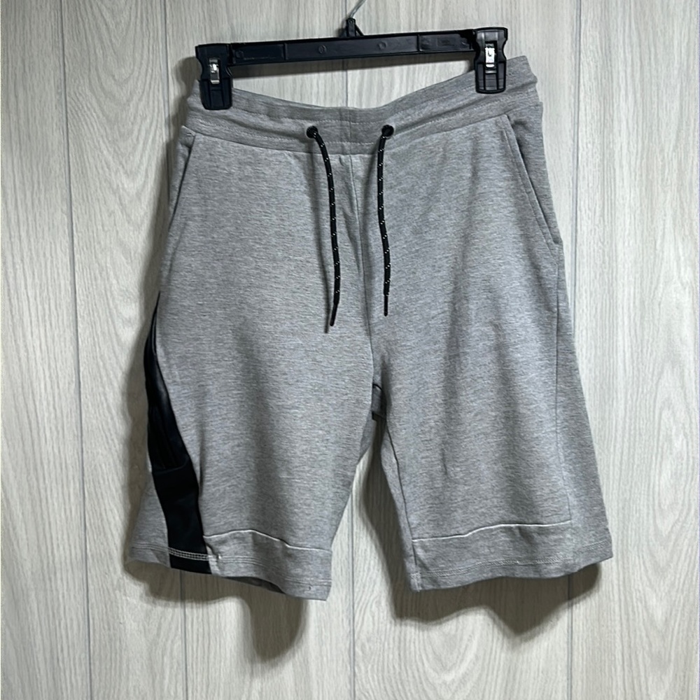 Rich Cotton men’s gray shorts size small